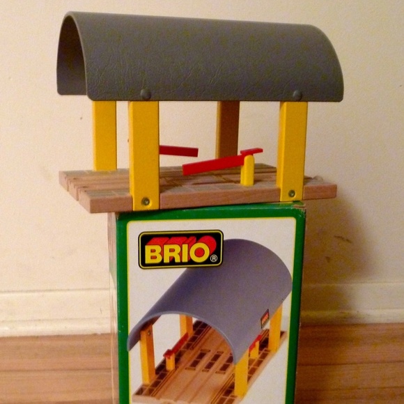 Vintage BRIO Transportation Station Two Track Train Depot 33478 RARE - Picture 1 of 2